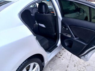 Toyota Avensis foto 3