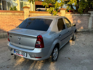 Dacia Logan foto 2