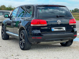 Volkswagen Touareg foto 3