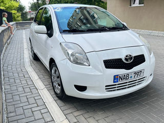 Toyota Yaris foto 3