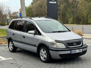 Opel Zafira foto 2