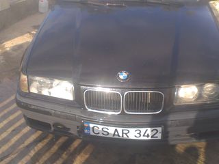 BMW 3 Series foto 1