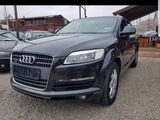 Audi Q7 foto 1