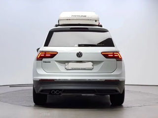 Volkswagen Tiguan foto 4