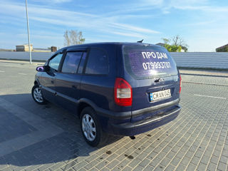 Opel Zafira foto 8