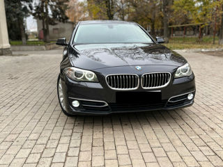 BMW 5 Series foto 2