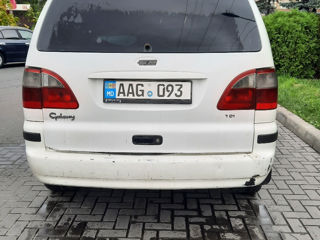 Ford Galaxy foto 1