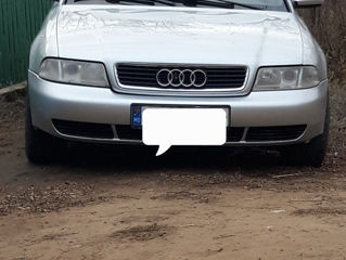 Audi A4 foto 1