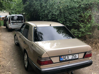 Mercedes E-Class foto 2