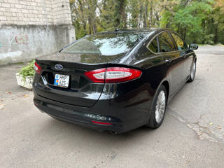 Ford Fusion foto 3