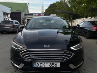 Ford Fusion foto 2