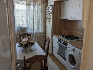 Apartament cu 2 camere, 54 m², Podul Chișinăului, Bălți