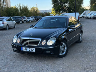 Mercedes E-Class foto 1