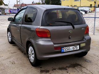 Toyota Yaris foto 3