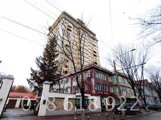Vânzare apartament exclusiv, 2 dormitoare + living spațios, bloc de elită, Centru, str. București! foto 18