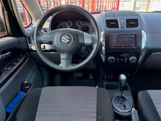 Suzuki SX4 foto 8