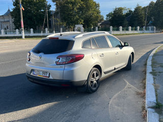 Renault Megane фото 2