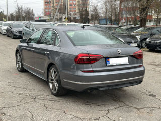 Volkswagen Passat foto 4