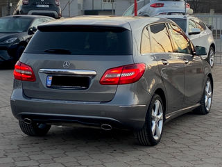 Mercedes B-Class foto 3