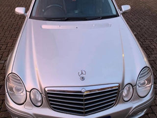 Mercedes E-Class foto 1