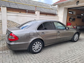 Mercedes E-Class foto 5