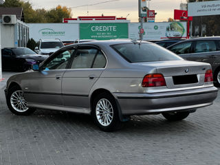 BMW 5 Series foto 5