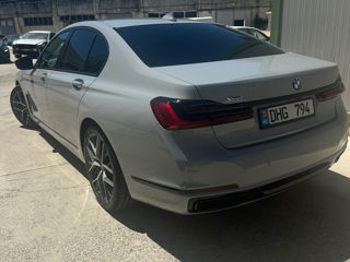 BMW 7 Series foto 3