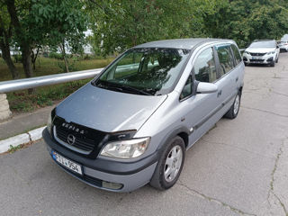 Opel Zafira foto 1