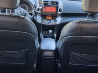 Toyota Rav 4 foto 4