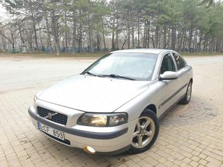 Volvo S60 foto 2