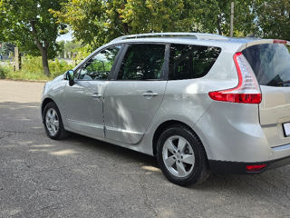 Renault Grand Scenic foto 10