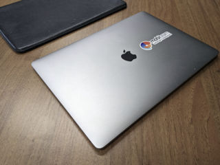 Macbook Pro 15, mid-2017 foto 3