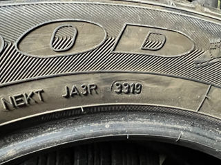 R17 215/60 GoodYear Vector 4Seasons foto 7