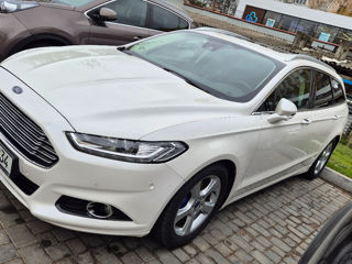 Ford Mondeo foto 9