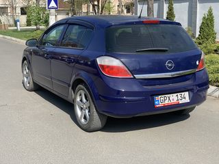 Opel Astra foto 4