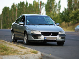 Opel Omega foto 1