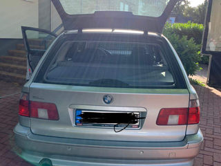 BMW 5 Series foto 7