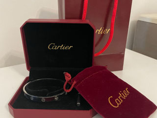 Cartier love