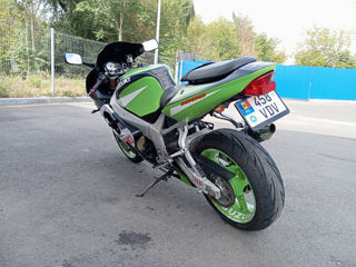 Suzuki GSr 1000 foto 7