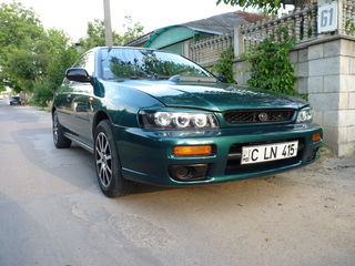 Subaru Impreza foto 1