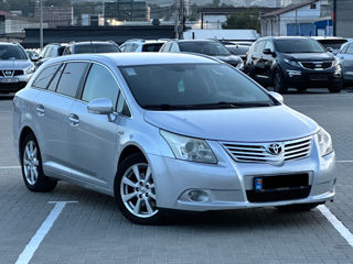 Toyota Avensis foto 4