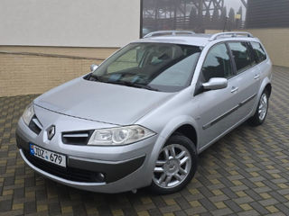 Renault Megane foto 2