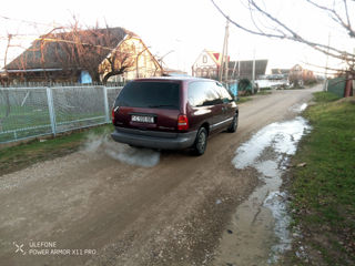 Chrysler Grand Voyager foto 2