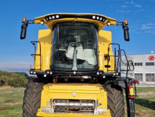 New Holland CR 8.90 din 2019 foto 2