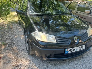 Renault Megane foto 2