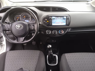 Toyota Yaris foto 8