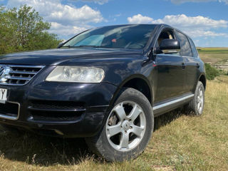 Volkswagen Touareg foto 1