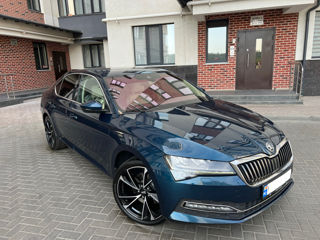 Skoda Superb foto 2