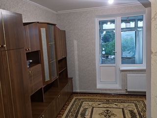 Cricova...Apartament cu 2 camere, etajul 2 din 2, euro reparație foto 1
