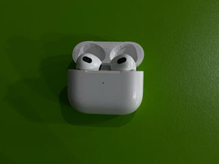 AirPods 3